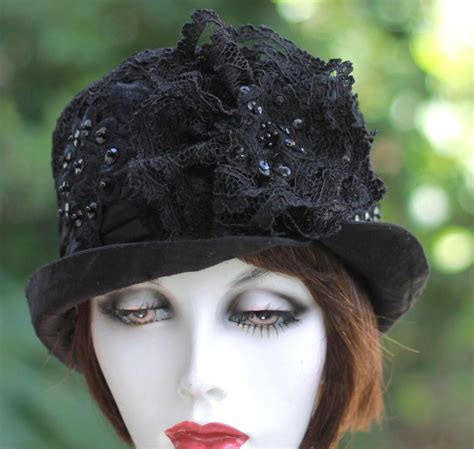Black lace wuth hat